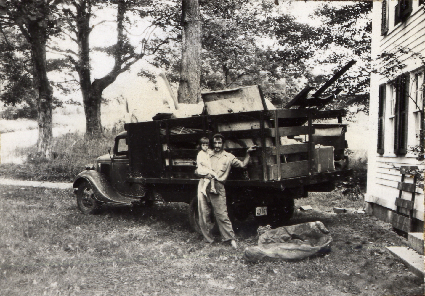 Gorky and Maro moving from Roxbury to Sherman, CT, September 1945. Photograph by Agnes Magruder Gorky.