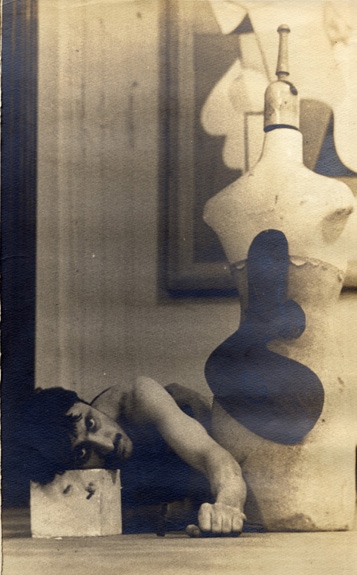 Gorky posing in his studio, c. 1929. Unknown photographer.